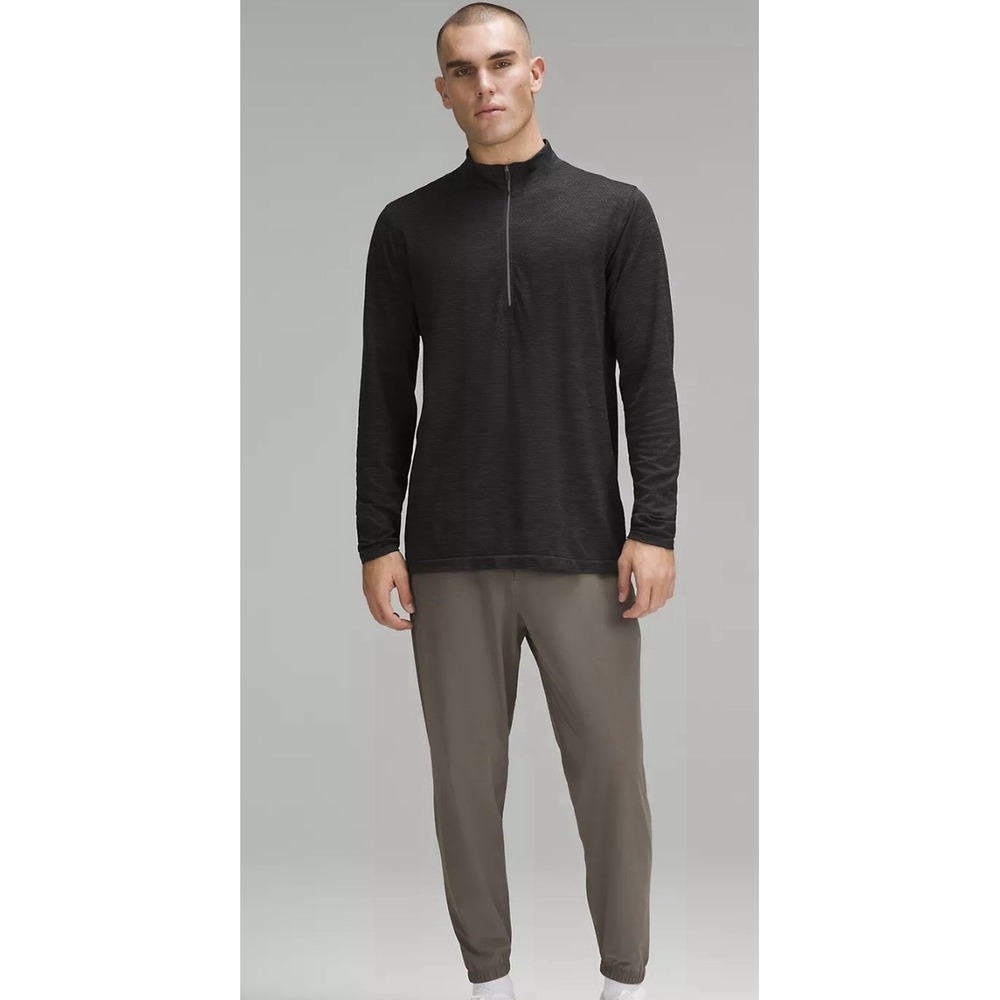 Lululemon Metal Vent Tech Midweight 1/2 Zip Men's Sz Large Graphite Grey/Black